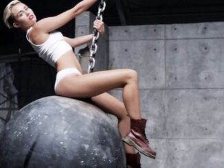 Download Song: Miley Cryus – Wrecking Ball (LYRICS, VIDEO)